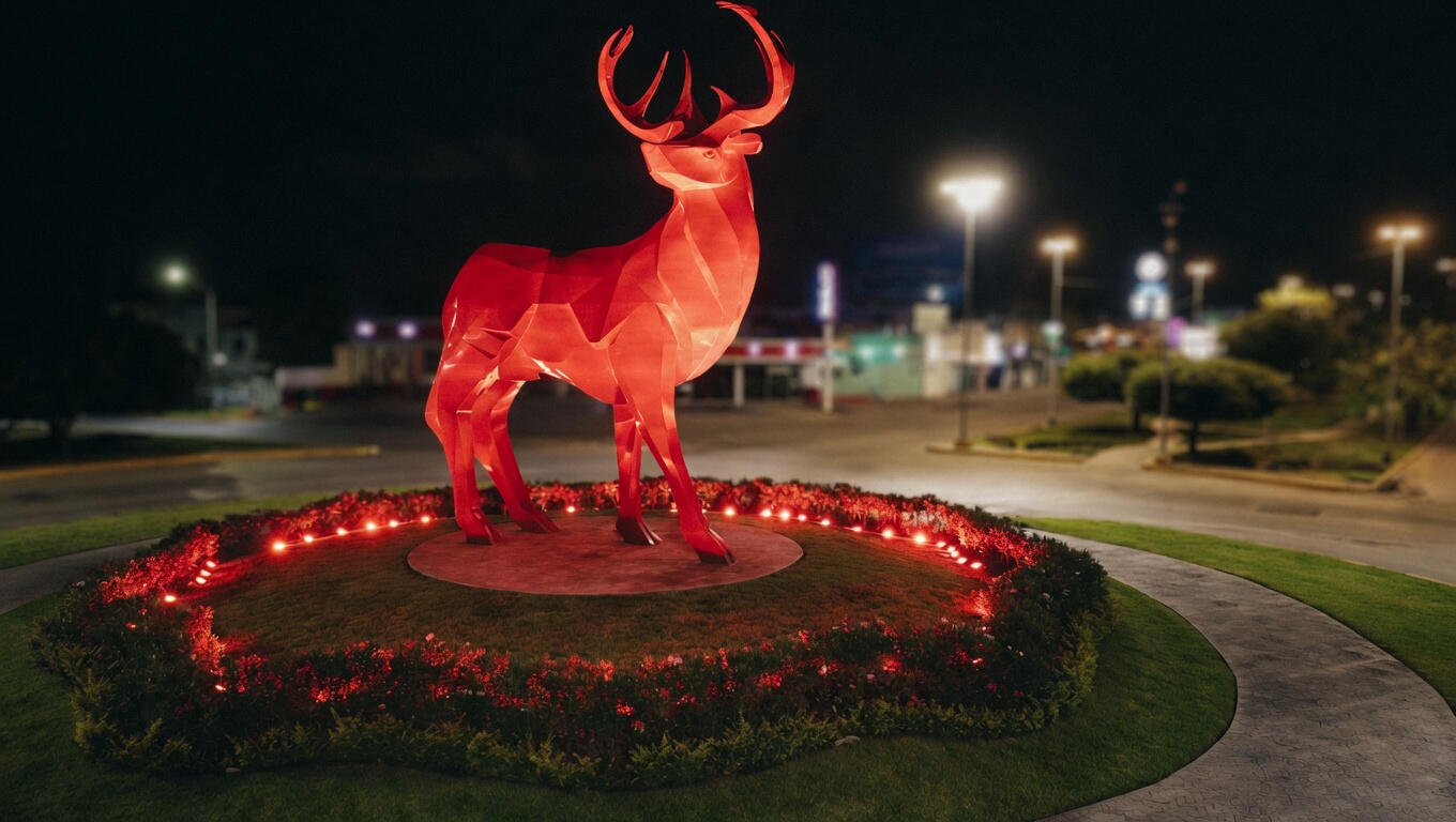 Auriga turística en el malecón de Mazatlán